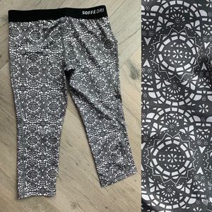 NWOT Soffe Low Rise Teen Capri Sz 16